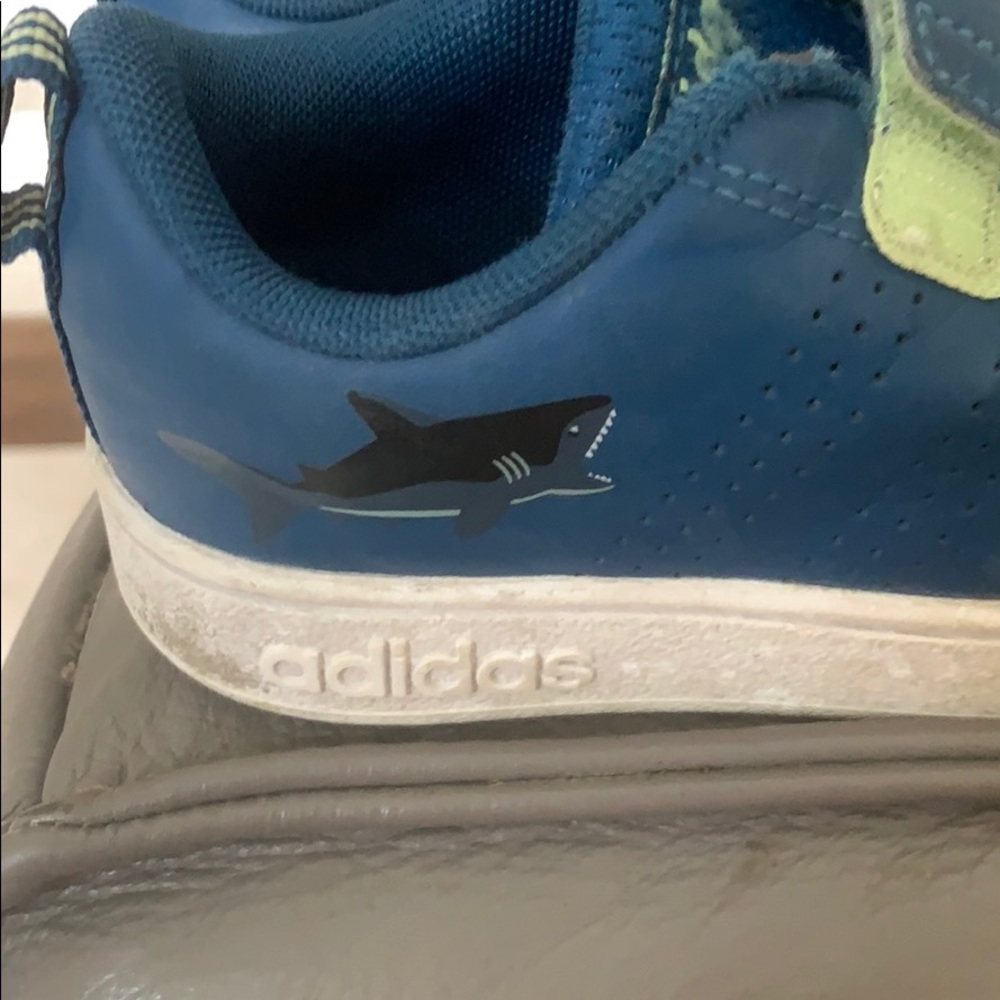 Kids adidas tennis